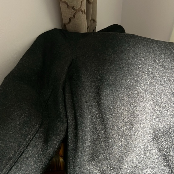 Heavy, wool hooded coat jacket - Picture 12 of 12